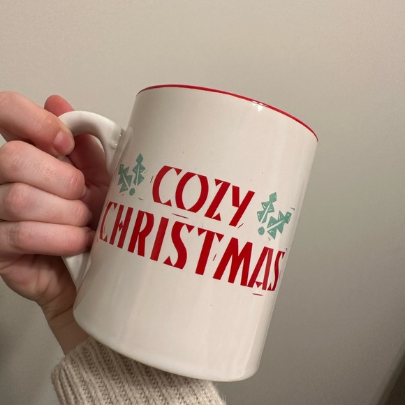 - Disney Mickey & Minnie Cozy Christmas Mug - Picture 3 of 4